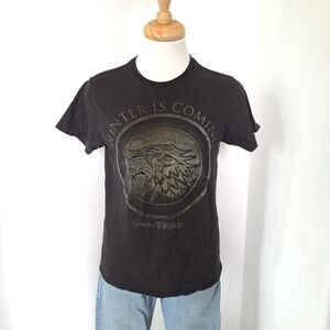 Game of Thrones | Black women's graphic short sleeve t shirt "winter is coming